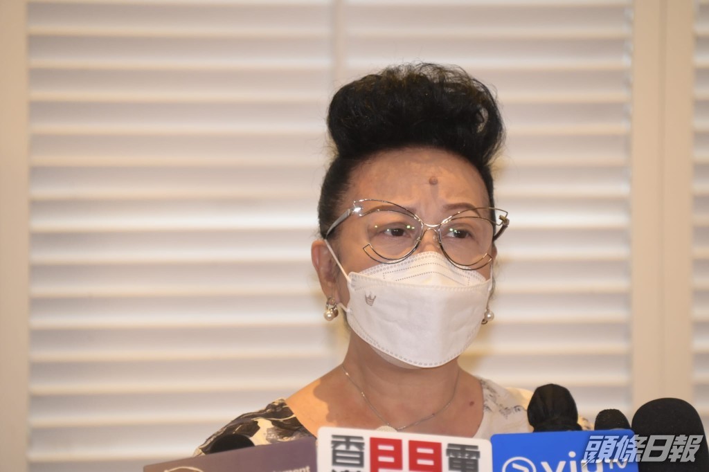 家燕姐為四姐夫一生感驕傲。